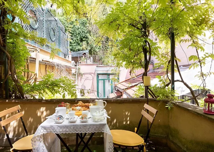 Luxury Piazza Di Spagna Escape With Terrace And Private Spa